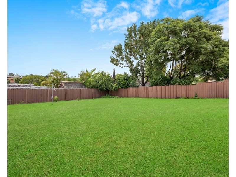 125 Whalans Rd, Greystanes NSW 2145