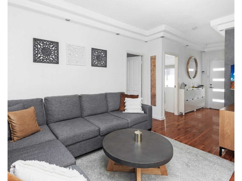 110 Mandarin St, Villawood NSW 2163