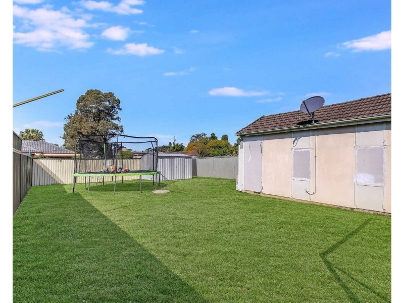 110 Mandarin St, Villawood NSW 2163