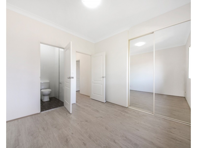 8/76-78 Mountford Av, Guildford NSW 2161