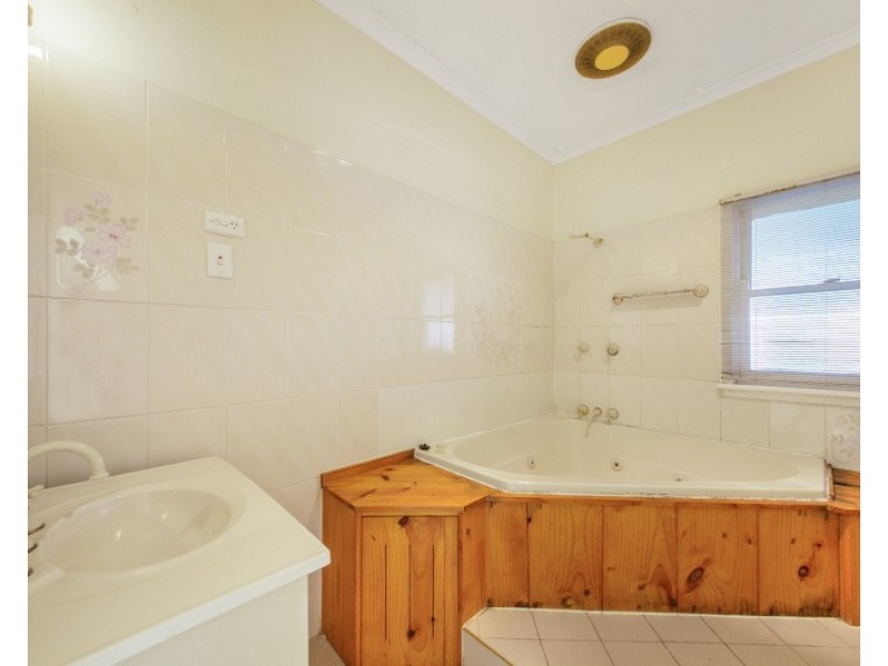 151 Adler Pde, Greystanes NSW 2145