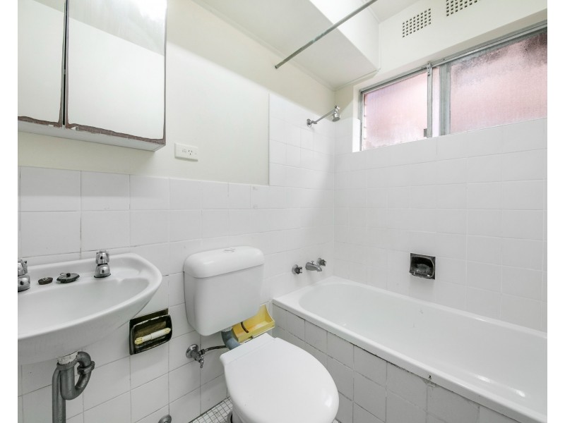 10/22 Newman St, Merrylands NSW 2160