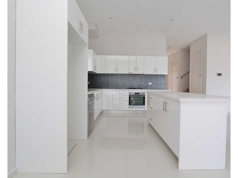 2A Rein Rd, Greystanes NSW 2145