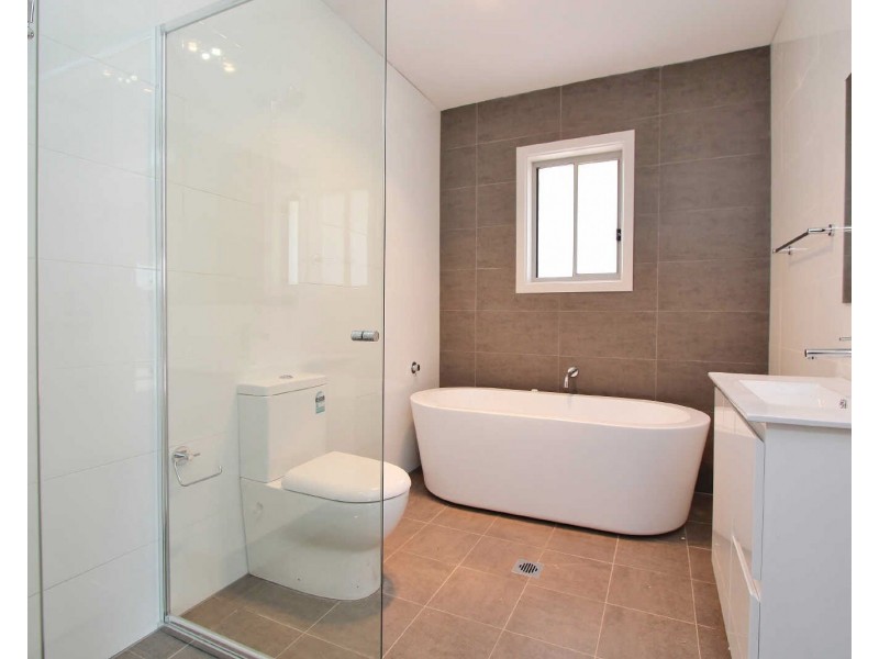 2A Rein Rd, Greystanes NSW 2145