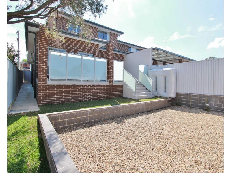 2A Rein Rd, Greystanes NSW 2145