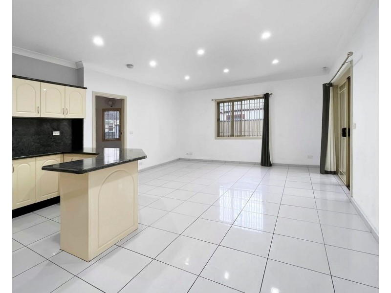 39a Dennistoun Av, Guildford West NSW 2161