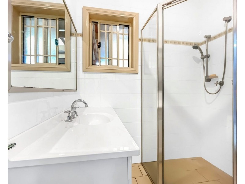 39a Dennistoun Av, Guildford West NSW 2161