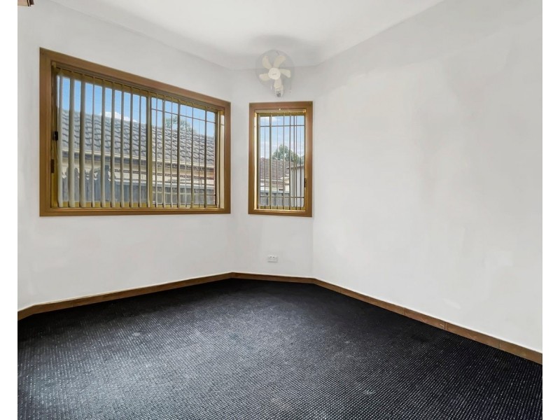 39a Dennistoun Av, Guildford West NSW 2161