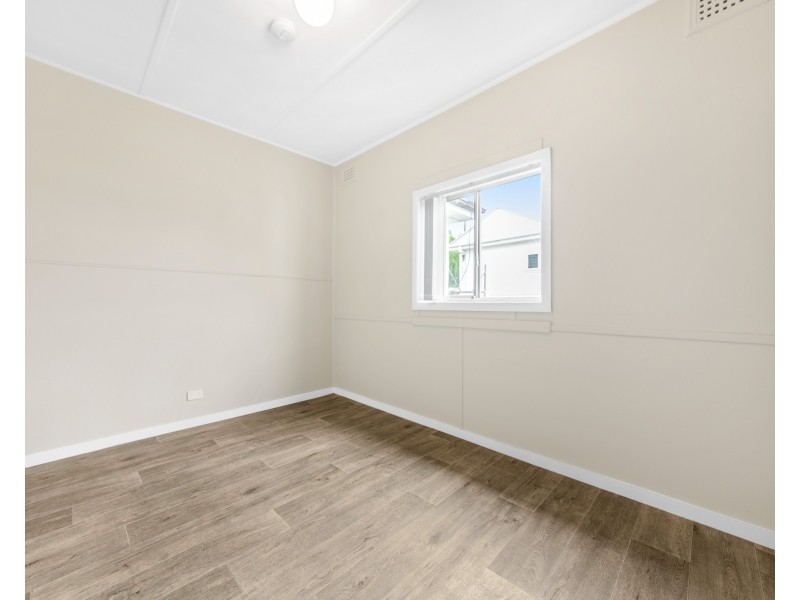 2/11 Shackel Av, Guildford NSW 2161