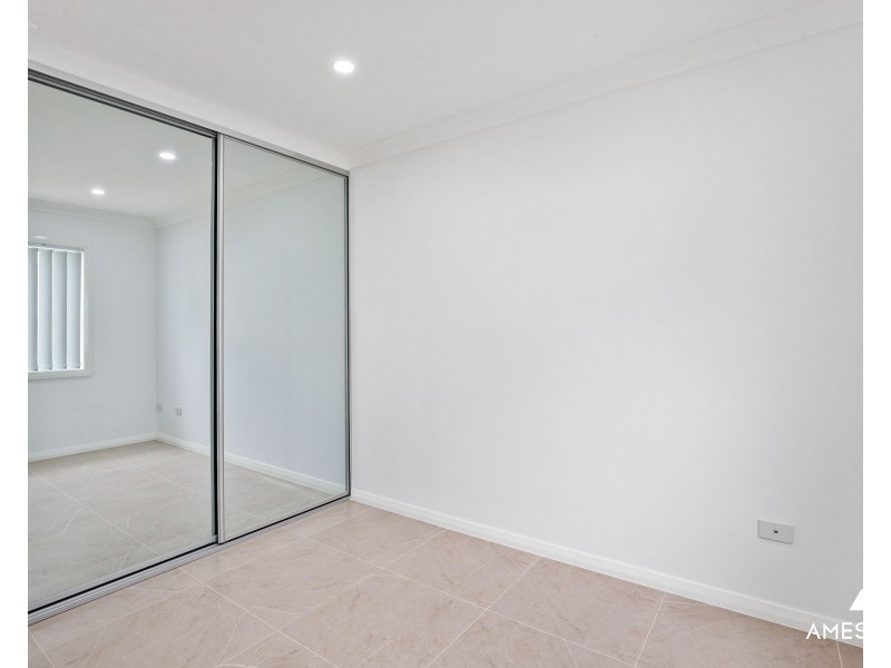 25a Daniel St, Granville NSW 2142