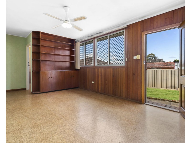 4 Wainwright Street, Guildford NSW 2161