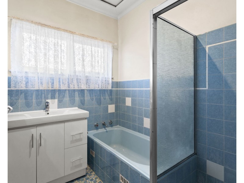 4 Wainwright Street, Guildford NSW 2161