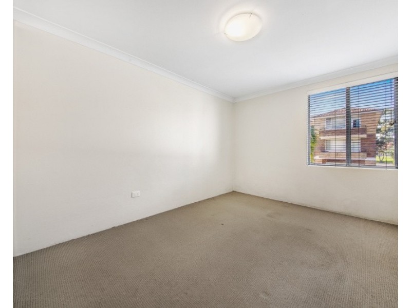 2/18 Oxford St, Merrylands NSW 2160