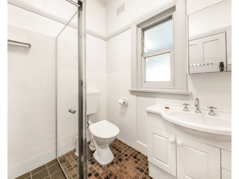 2 Britannia Av, Merrylands NSW 2160