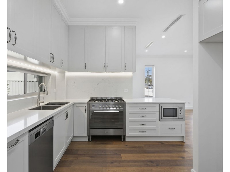 11 Barwon Street, Greystanes NSW 2145