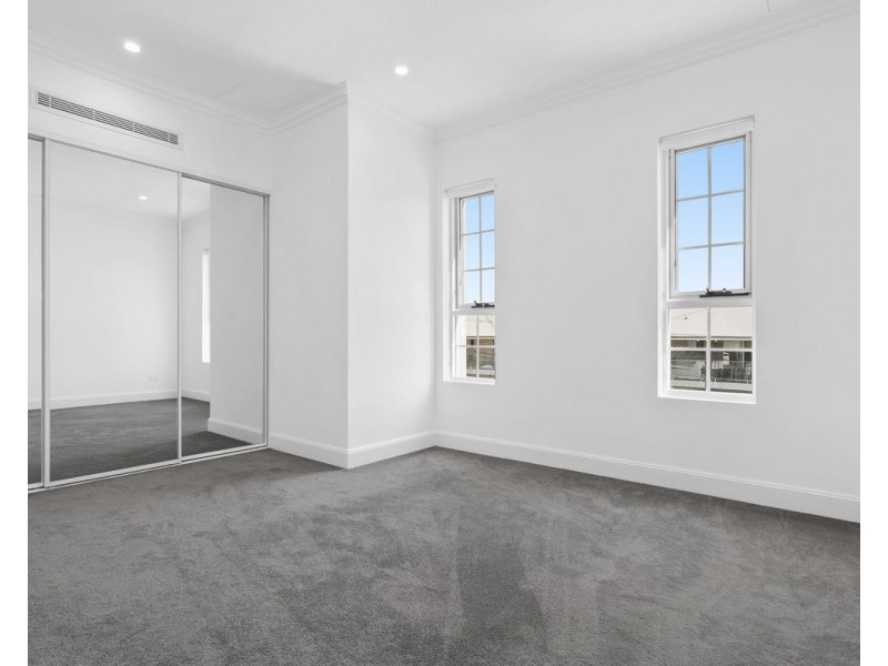 11 Barwon Street, Greystanes NSW 2145