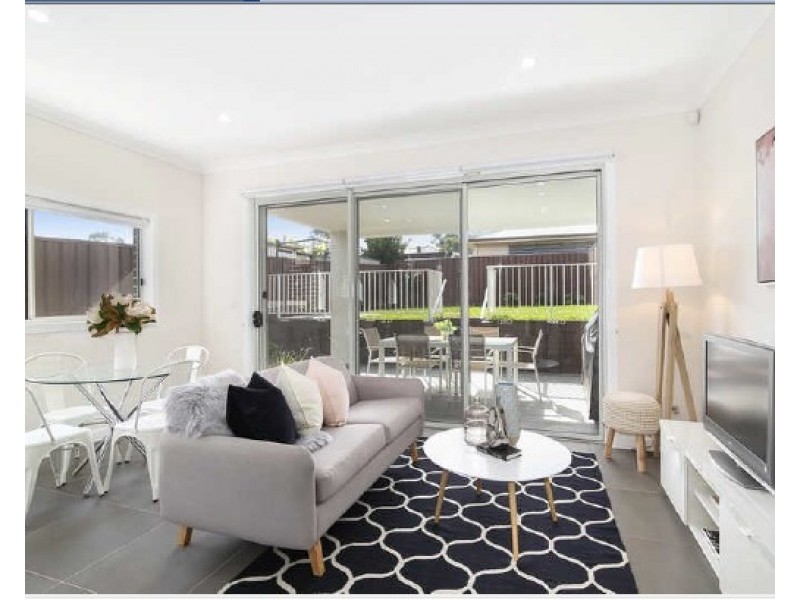 18A Sandra St, Woodpark NSW 2164