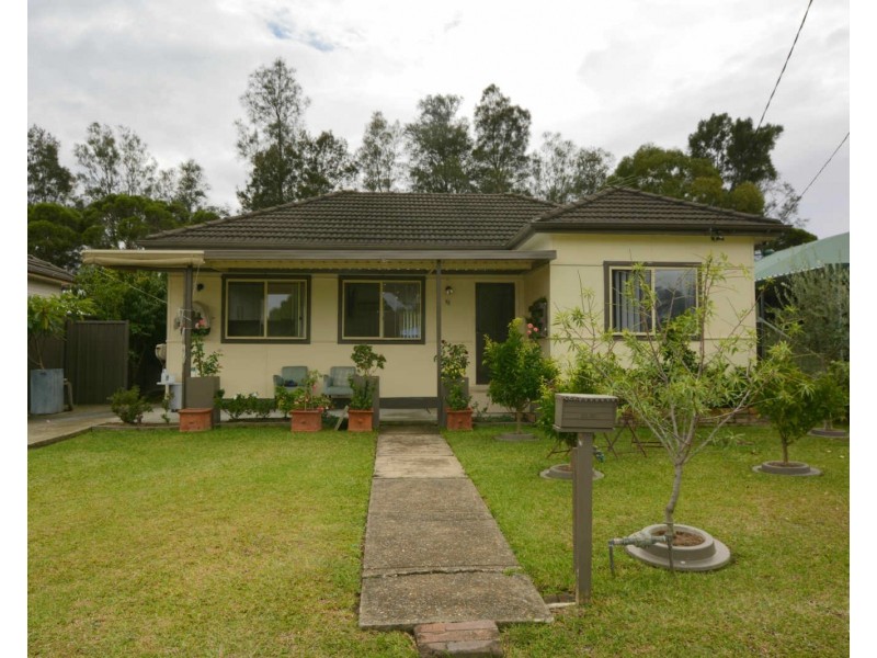 52 Leach Rd, Guildford NSW 2161