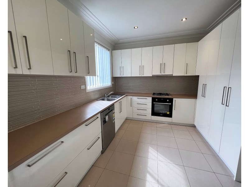 52 Leach Rd, Guildford NSW 2161