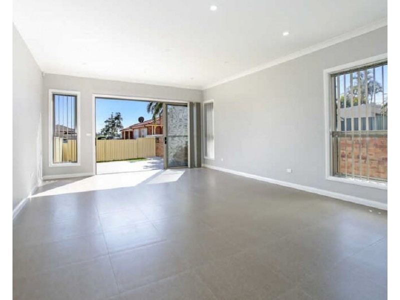 9A Albert St, Guildford NSW 2161