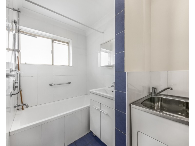 17/26-30 Neil St, Merrylands NSW 2160