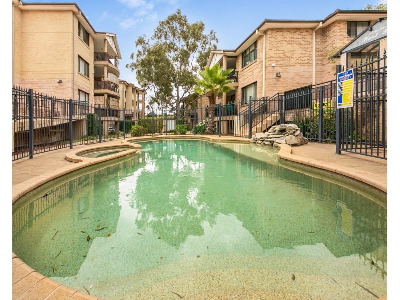 17/27-33 Addlestone Rd, Merrylands NSW 2160