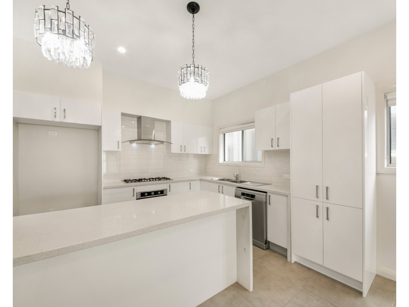 16a Cardigan St, Guildford NSW 2161