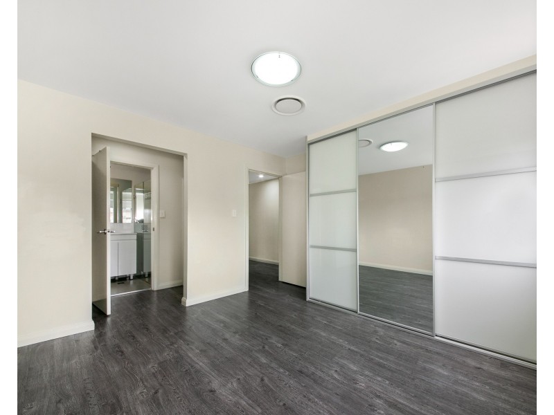 16a Cardigan St, Guildford NSW 2161