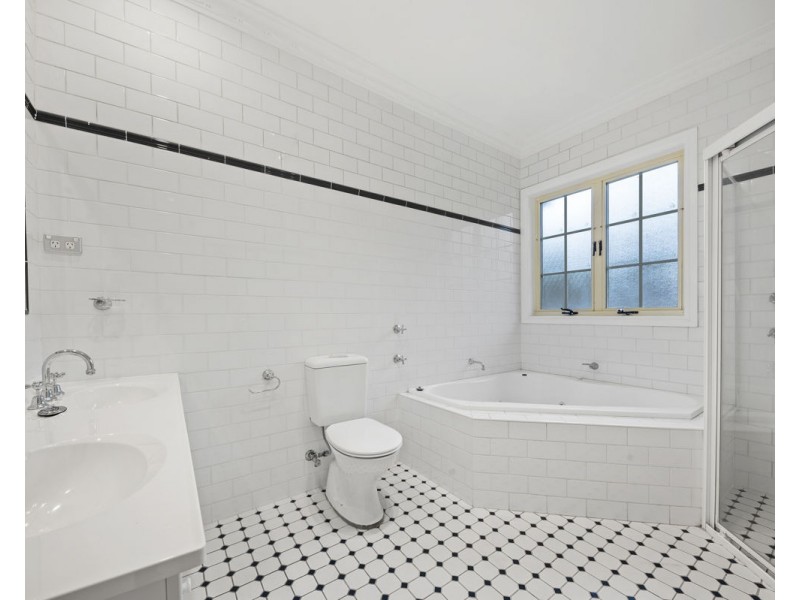 18 Anderson Road, Northmead NSW 2152