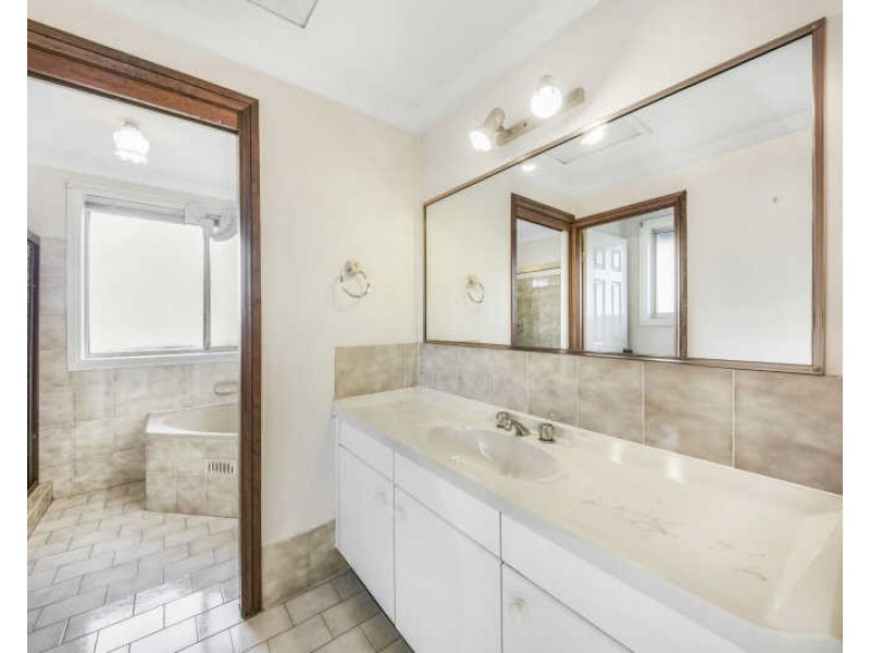 34 Windsor Rd, Merrylands NSW 2160