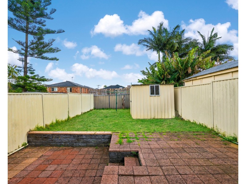 5 Henderson St, Merrylands NSW 2160