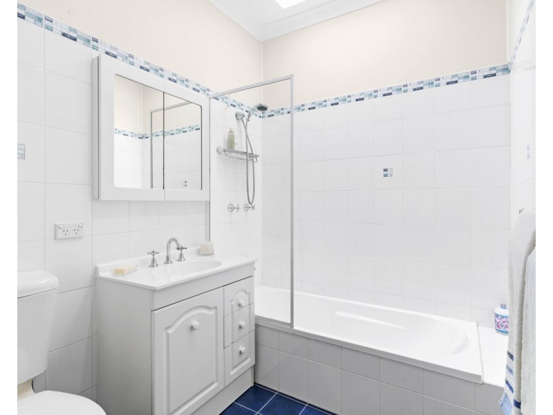 6 Dan Street, Merrylands NSW 2160