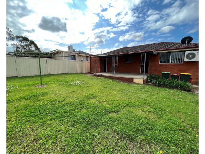 23 Macleay St, Greystanes NSW 2145