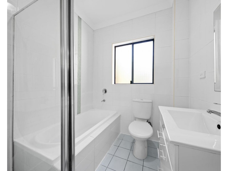 12/38-40 Memorial Avenue, Merrylands NSW 2160