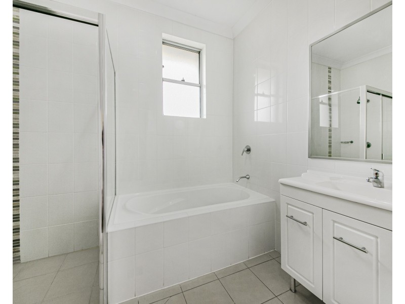 12/21-27 Cross St, Guildford NSW 2161