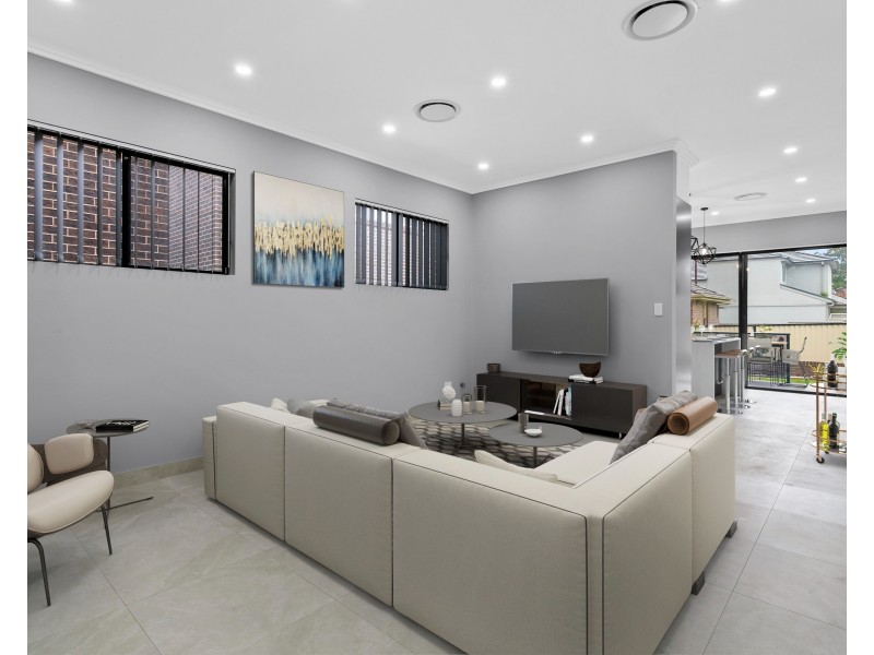 4a Brewer Cr, South Wentworthville NSW 2145