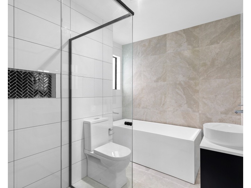 4b Brewer Cr, South Wentworthville NSW 2145