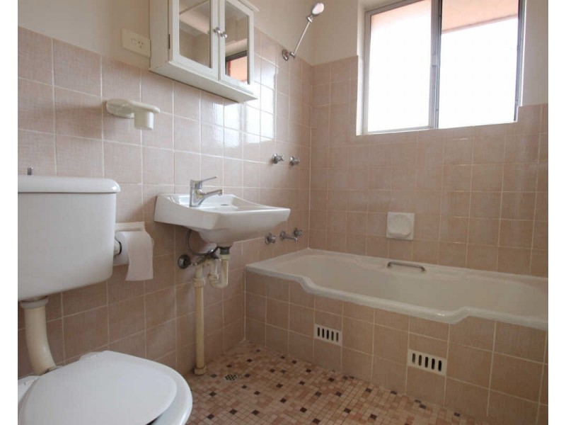 6/8 Allen St, Harris Park NSW 2150