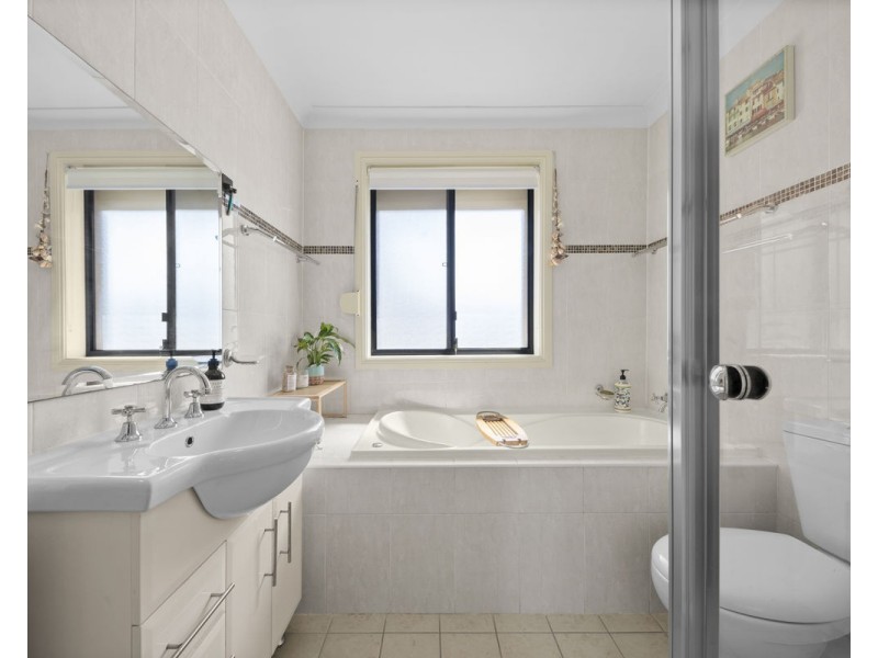 14 Pindari Crescent, South Wentworthville NSW 2145