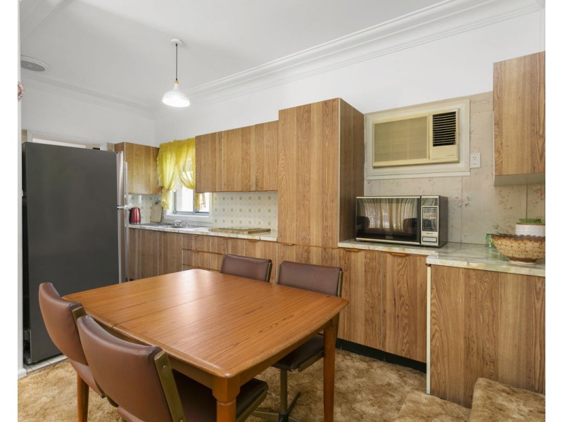 1 Lorraine Place, Merrylands NSW 2160