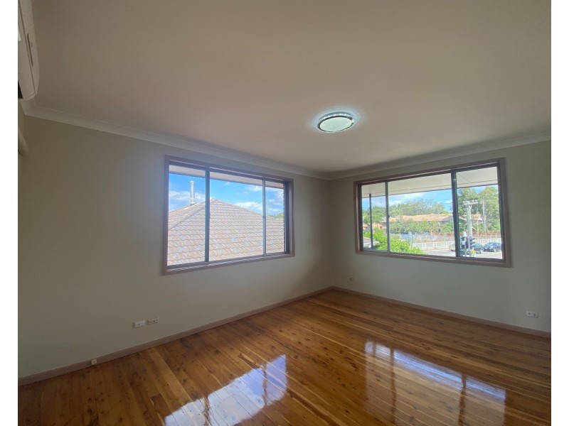 209 Wentworth Av, Pendle Hill NSW 2145