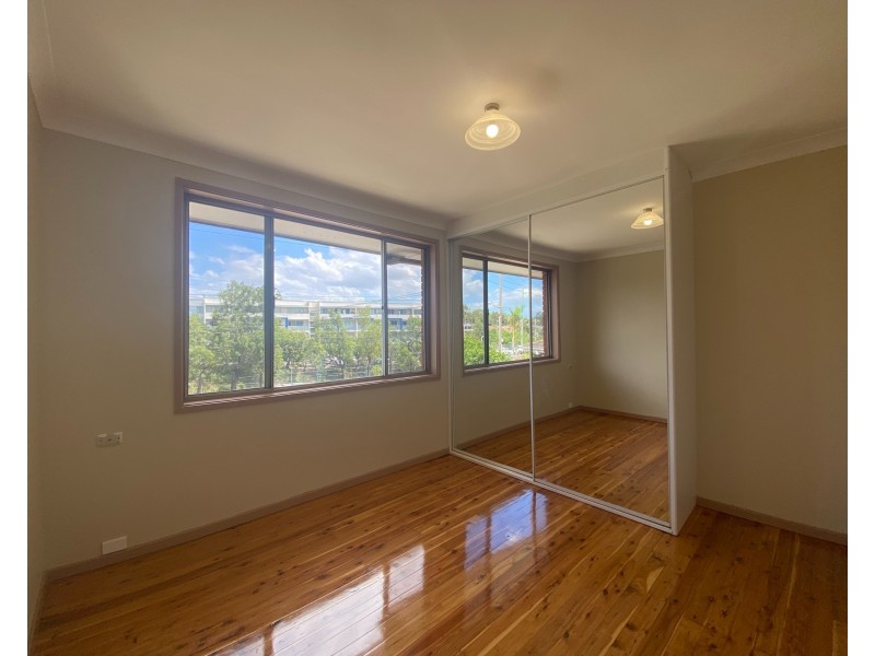 209 Wentworth Av, Pendle Hill NSW 2145