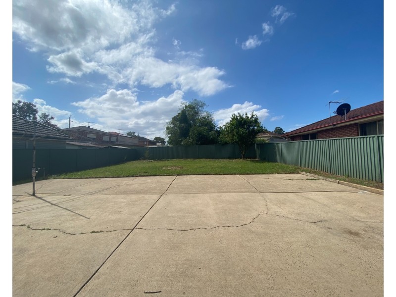 209 Wentworth Av, Pendle Hill NSW 2145