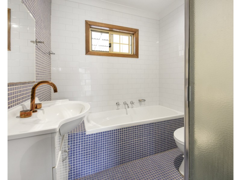 15 Styles Pl, Merrylands NSW 2160