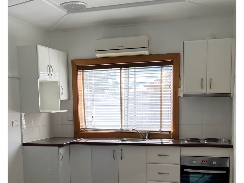 1/13 Shackel Av, Old Guildford NSW 2161