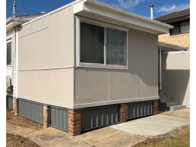 1/13 Shackel Av, Old Guildford NSW 2161