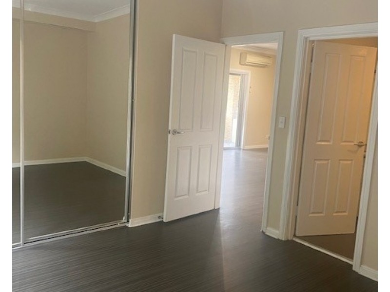 1/8 Refractory Ct, Holroyd NSW 2142