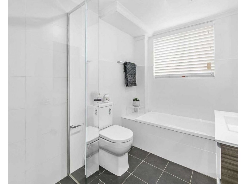 3/22-24 Neil St, Merrylands NSW 2160