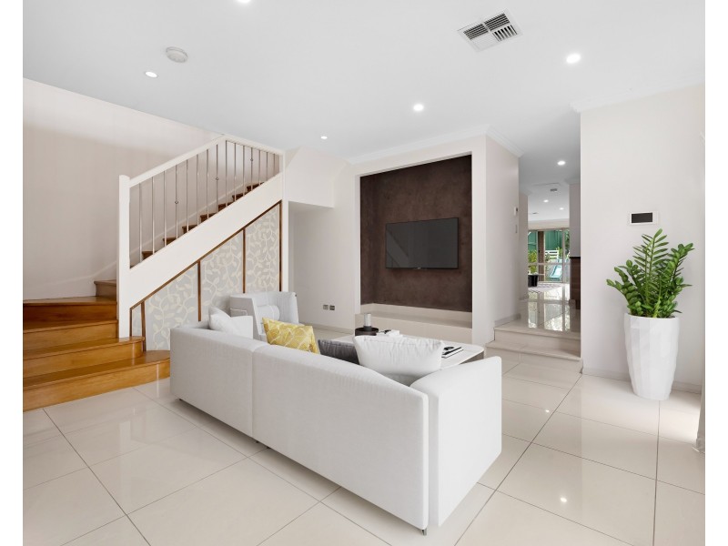 1 Lowana Av, Merrylands NSW 2160