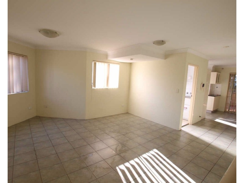 1/10 Addlestone Rd, Merrylands NSW 2160